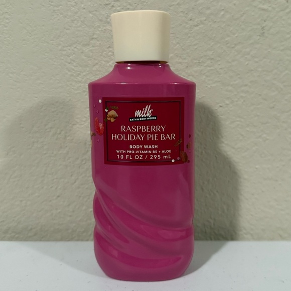Bath & Body Works x Milk Bar Raspberry Holiday Pie Bar Body Wash - Picture 2 of 3